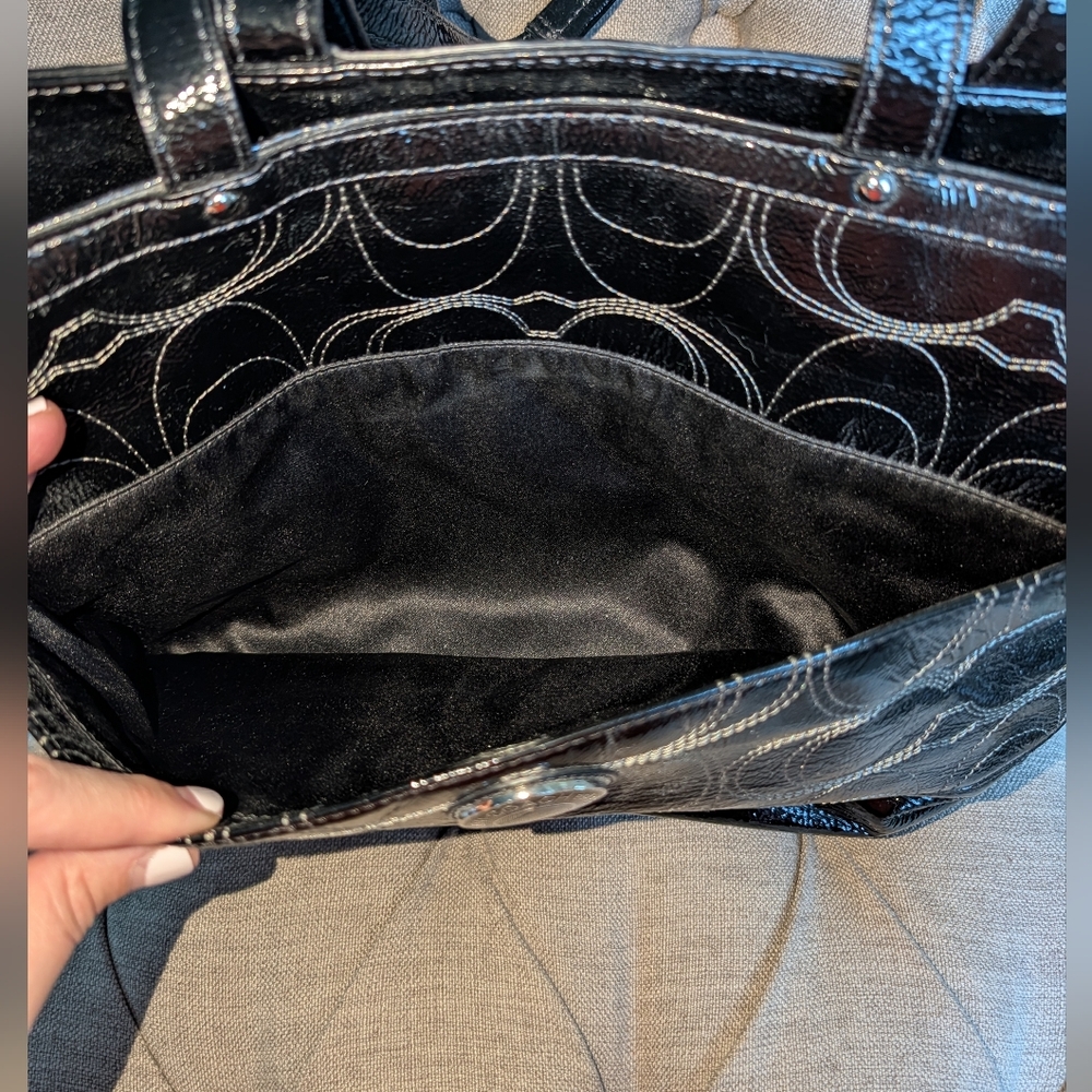 Coach F19256 Signature Stitched Black Patent Travel Bag, Large, READ NOTES - Picture 3 of 11